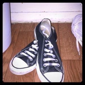 Converse chuck taylor women’s sz 7.5